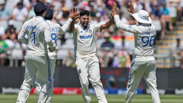 IND vs SA 2nd Test: Mohammed Siraj credits Jasprit Bumrah for his performance after winning man of the match in Cape Town IND vs SA 2nd Test: গত টেস্ট থেকে শিক্ষা, বুমরার উপস্থিতি, ম্যাচ সেরা হয়ে নিজের সাফল্য রহস্য খোলসা করলেন সিরাজ