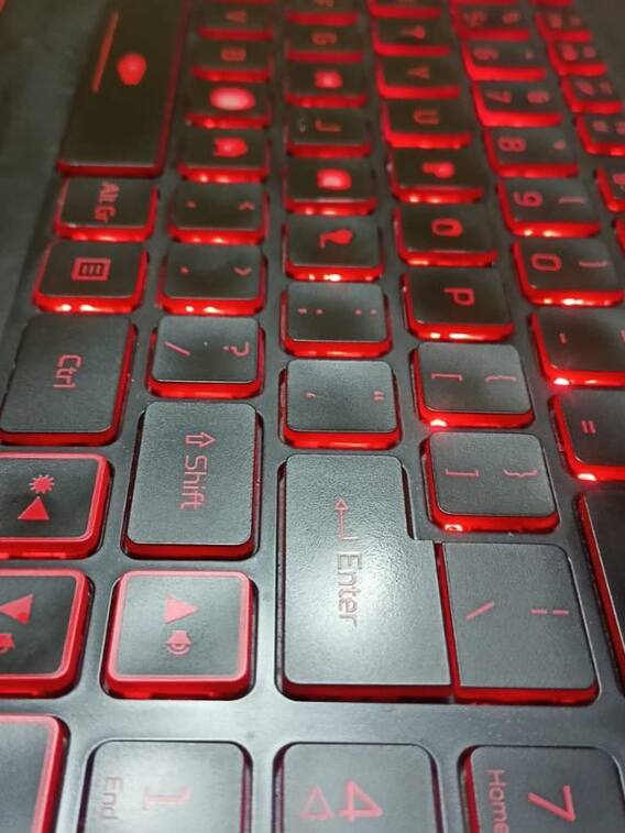 आपके लैपटॉप के कीबोर्ड में आ रहा ये नया बटन