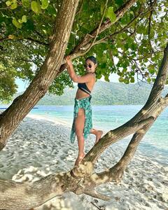 Sreejita De Treats Fans With Pictures From Beach Vacation; See Pics