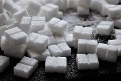 Per Day How Much Sugar : साखरेचे जास्त सेवन केल्यास आरोग्यावर 'हे' परिणाम होऊ शकतात; एका दिवसात किती साखर खाणे योग्य आहे ?