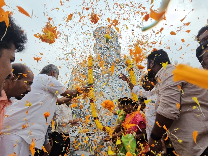 Thiruvalluvar Statue: கோவையின் புதிய அடையாளம் ; தமிழ் எழுத்துக்களால் வடிவமைக்கப்பட்ட பிரமாண்ட திருவள்ளுவர் சிலை திறப்பு