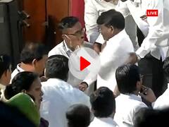 महाराष्ट्र: BJP विधायक सुनील कांबले ने पुलिसकर्मी को मारा थप्पड़, मंच पर मौजूद थे अजित पवार