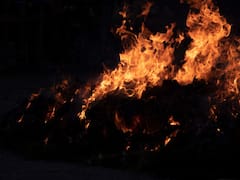 Bangladesh: Five Dead After Fire Engulfs Intercity Train In Gopibagh Amid Pre-Election Unrest