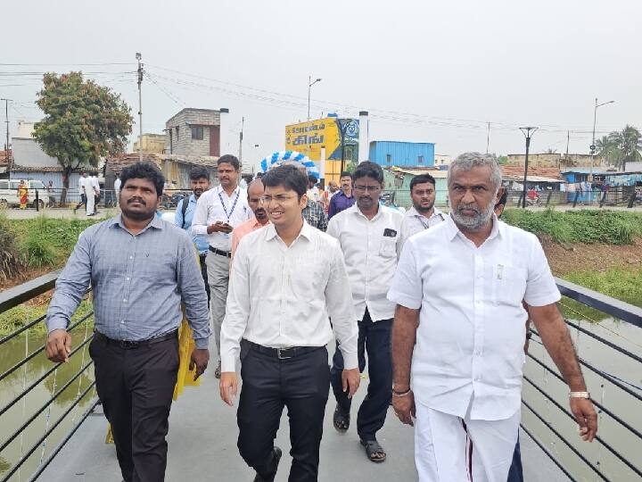 திருவள்ளுவர் சிலையை திறக்க வருகை தந்த மாவட்ட ஆட்சியர் மற்றும் மாநகராட்சி ஆணையாளர்