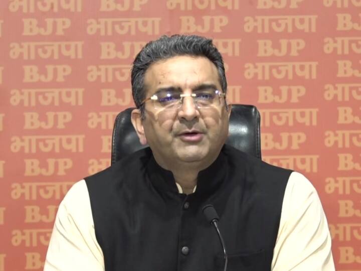 ‘ये लड़ाई कानून के डंडे और ममता के गुंडों की है’, बंगाल में ईडी अधिकारियों पर हुए हमले से भड़की