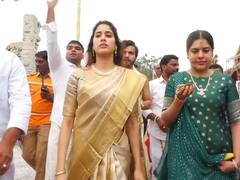 Janhvi kapoor in Tirumala : శ్రీవారి సేవలో శ్రీదేవి కూతురు జాన్వీ కపూర్ | ABP Desam