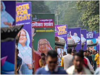 Bangladesh election commissions app crashes amid opposition violence Bangladesh Election: வங்கதேசத்தில் இன்று பொதுத்தேர்தல்: எதிர்க்கட்சிகள் வன்முறை - செயலிழந்த தேர்தல் செயலி