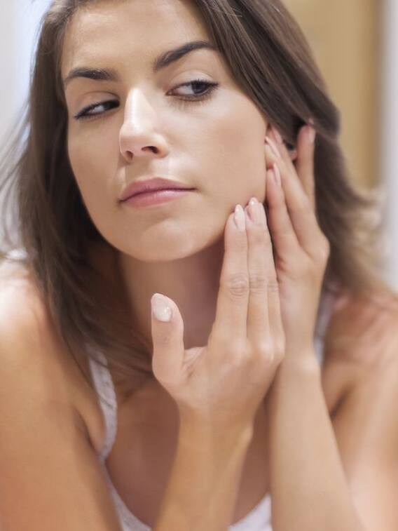 चेहरे के अनचाहे बाल हटाने के लिए अपनाएं ये आसान तरीके