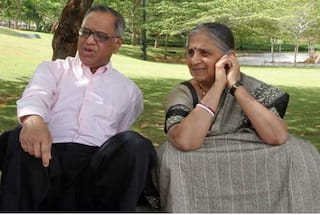 साडी की मंगळसूत्र? नारायण मूर्तींनी सुधा मूर्तींना दिला होता पर्याय, अवघ्या 800 रुपयांत केलं होतं लग्न 