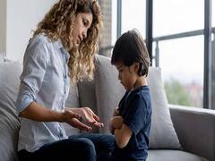 Parenting Tips: બાળક પર આવતા ગુસ્સાને પેરેંટ્સ આ રીતે કરો શાંત, કામ આવશે આ નુસખા