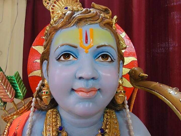 कर्नाटक के पत्थरों से बनाई जा रही दो श्यामल पत्थरों में से एक मूर्ति श्री राम के गर्भ गृह मंदिर में स्थापित की जाएगी.