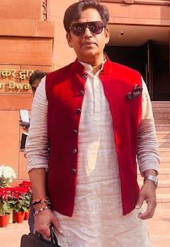 Bhojpuri Stars In Politics: एक्टिंग के साथ राजनीति में भी भोजपुरी इंडस्ट्री के इन सितारों ने दिखाया पूरा दमखम, लिस्ट में ये नाम हैं शामिल