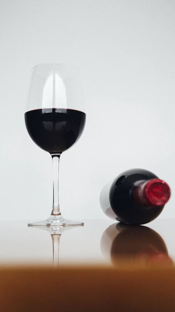 वाईन कशापासून बनते, आणि किती दिवस टिकते ?