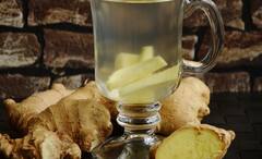 Ginger Juice Benefits: নিয়ম করে গলায় ঢালুন আদার রস, ছুঁতে পারবে না রোগভোগ