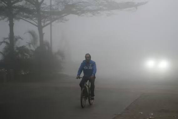 આ સિવાય હિમાચલ પ્રદેશ, ઓડિશા, પશ્ચિમ બંગાળ, સિક્કિમ, આસામ, મેઘાલય, નાગાલેન્ડ, મણિપુર, મિઝોરમ અને ત્રિપુરાના વિવિધ ભાગોમાં 7 જાન્યુઆરી સુધી ગાઢ ધુમ્મસનું એલર્ટ છે.