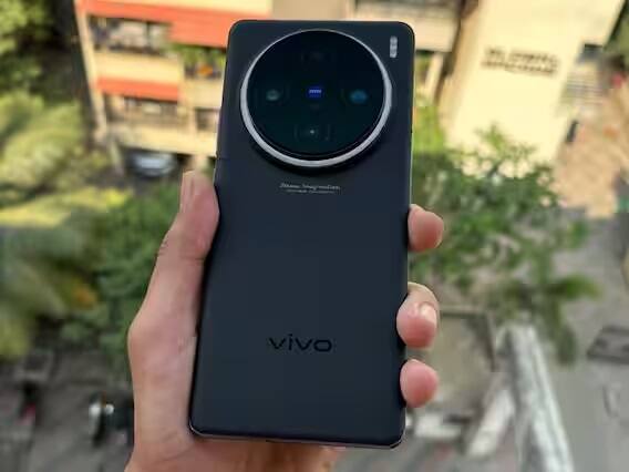 આવતીકાલે Redmi અને Vivo તેમના નવા સ્માર્ટફોન લૉન્ચ કરશે. Redmi Note 13 Pro Plus માં તમને 200MP નો કેમેરા મળશે અને Vivo X100 Pro માં તમને ત્રણ 50MP કેમેરા મળશે.