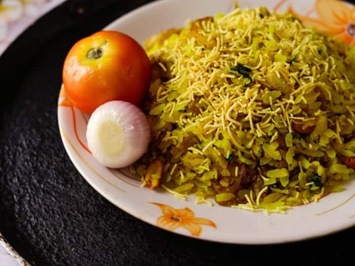 கடைகளில் கிடைக்கும் இன்ஸ்டண்ட் போஹா, பதப்படுத்தப்பட்ட உணவுகளை தவிர்த்திட வேண்டும்.