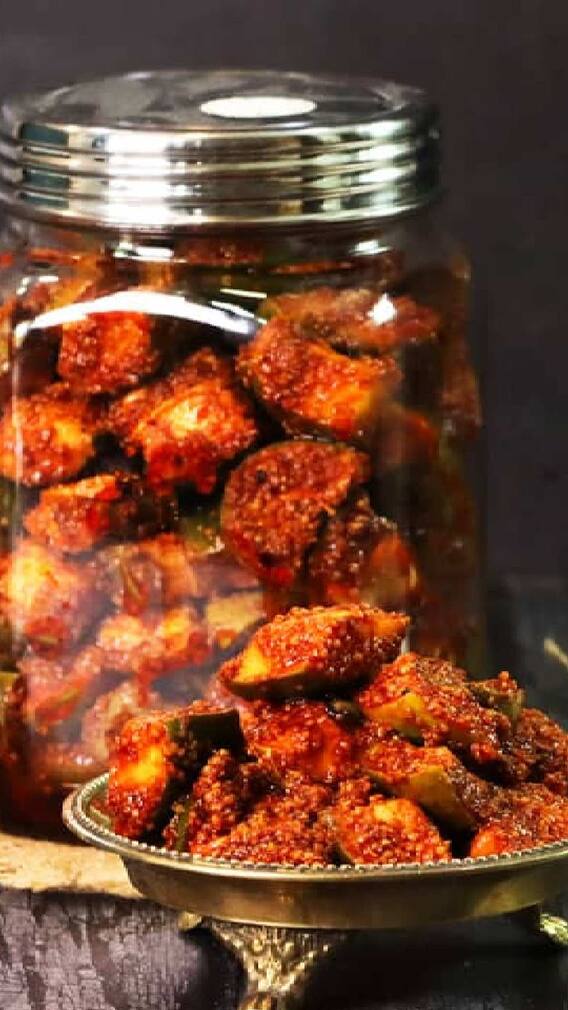 रोज लोणचं खाल्ल्याने होऊ शकतात हे आजार