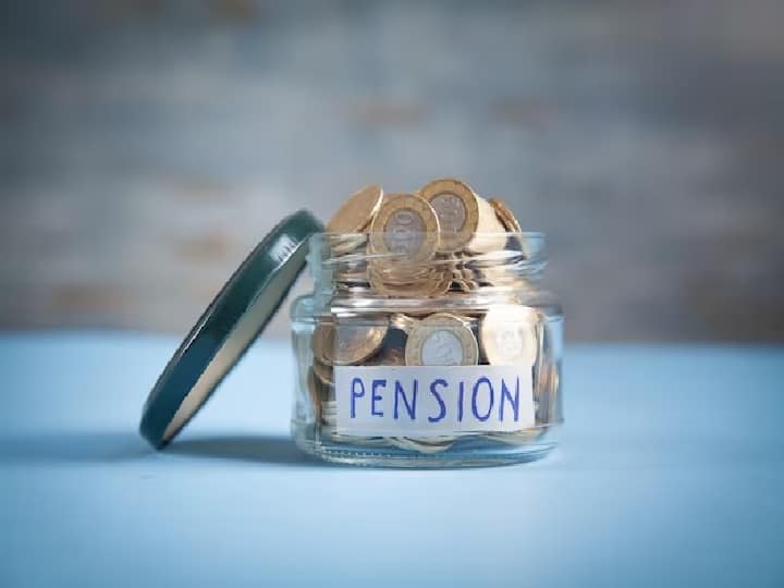 women-employees-can-nominate-children-for-family-pension-according-to-central-government Pension Rules: ਮਹਿਲਾ ਮੁਲਾਜ਼ਮਾਂ ਨੂੰ ਸਰਕਾਰ ਨੇ ਦਿੱਤੀ ਖ਼ੁਸ਼ਖ਼ਬਰੀ, ਬੱਚਿਆਂ ਨੂੰ ਮਿਲੇਗਾ ਜ਼ਬਰਦਸਤ ਫਾਇਦਾ