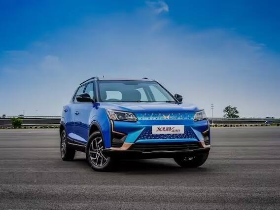 મહિન્દ્રા તેની ઇલેક્ટ્રિક કાર XUV400 નું ફેસલિફ્ટ વર્ઝન પણ ટૂંક સમયમાં લાવવા જઈ રહી છે, જે ઘણા નવીનતમ અપડેટ્સ સાથે જોવા મળશે. આ ફેરફારોમાં ઈન્ફોટેનમેન્ટ સિસ્ટમ, ડિજિટલ ઈન્સ્ટ્રુમેન્ટ્સ અને ક્લાઈમેટ કંટ્રોલ જેવા ફેરફારો સામેલ હશે.