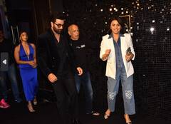 Animal Success Party: परिवार संग 'एनिमल' की सक्सेस पार्टी में पहुंचे Ranbir Kapoor, बॉडीकॉन ड्रेस में Alia ने लूटी पूरी महफिल