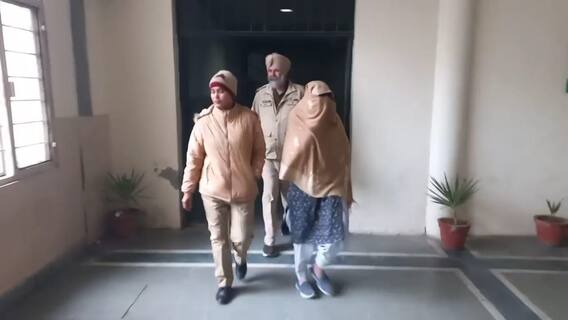 Bathinda News: ਜਾਅਲੀ ਸਰਟੀਫਿਕੇਟ ਨਾਲ ਸਰਕਾਰੀ ਬੈਂਕ ‘ਚ ਨੌਕਰੀ ਕਰਨ ਵਾਲੀ ਮਹਿਲਾ ਗ੍ਰਿਫ਼ਤਾਰ, ਜਾਣੋ ਪੂਰਾ ਮਾਮਲਾ Bathinda News: ਜਾਅਲੀ ਸਰਟੀਫਿਕੇਟ ਨਾਲ ਸਰਕਾਰੀ ਬੈਂਕ ‘ਚ ਨੌਕਰੀ ਕਰਨ ਵਾਲੀ ਮਹਿਲਾ ਗ੍ਰਿਫ਼ਤਾਰ, ਜਾਣੋ ਪੂਰਾ ਮਾਮਲਾ
