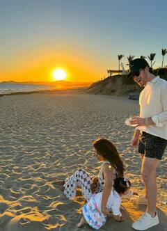 Priyanka Chopra ने जमकर एंजॉय किया फैमिली संग अपना Beach वेकेशन, पापा Nick की गोद में बैठ Yatch चलाती दिखी बेटी Malti