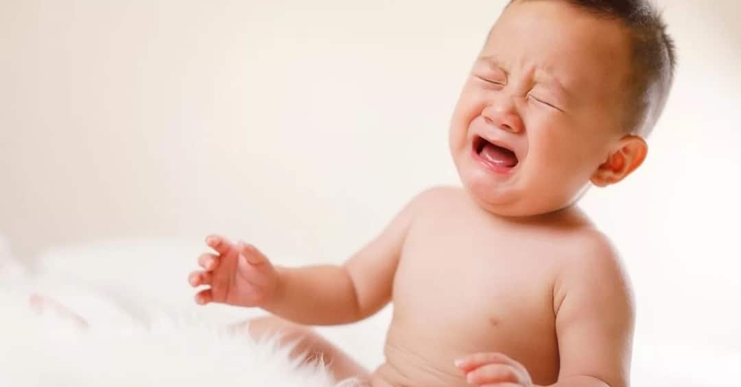 Health Tips : तुमच्या बाळाला दात येताना त्रास होत असेल तर, 'हे' घरगुती उपाय करा Health Tips if your baby is facing problems during teething then know what home remedies to do marathi news Health Tips : तुमच्या बाळाला दात येताना त्रास होत असेल तर, 'हे' घरगुती उपाय करा