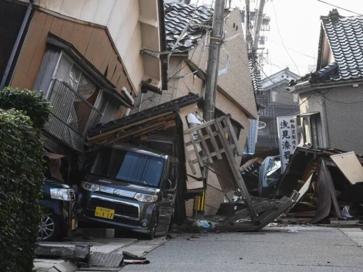 Japan Earthquake 90 Year Old Women Rescued From Rubble of Earthquake Japan Earthquake: भूकंप के 6 दिन बाद मलबे से निकाली गई 90 साल की महिला, 124 घंटों तक जिंदगी से लड़ती रही जंग