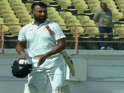 cheteshwar pujara hits 17th double century shubmsn gill place in trouble Cheteshwar Pujara: ரஞ்சி கோப்பை... இரட்டை சதம்! வெறியாட்டம் ஆடிய புஜாரா...சுப்மன் கில் இடத்துக்கு ஆப்பு!