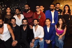 Animal Movie Team : యానిమల్ మూవీ సక్సెస్​ సెలబ్రేషన్స్ చేసుకున్న చిత్రబృందం.. డిఫరెంట్​గా ఫోజులిచ్చిన టీమ్