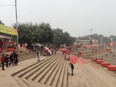 IN Pics: खुशनुमा मौसम के बीच भारी संख्या में बनारस के घाटों पर उमड़े पर्यटक, देखें तस्वीरें