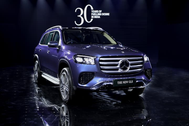 Indians Buying More Luxury Cars As Mercedes-Benz Records Highest Ever Sales Indians Buying More Luxury Cars As Mercedes-Benz Records Highest Ever Sales