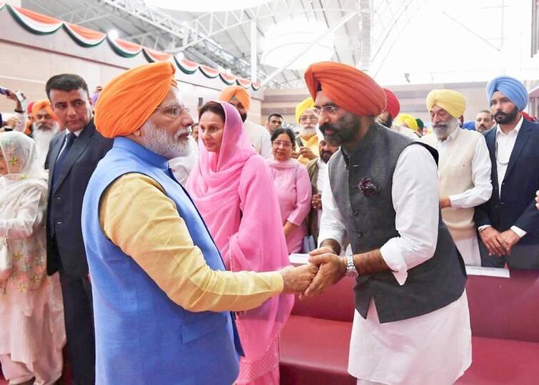 Modi government gave the most pride to the Sikhs says Manjinder Sirsa Sirsa on PM Modi: ਸਿਰਸਾ ਦਾ ਦਾਅਵਾ, 75 ਸਾਲਾਂ 'ਚ ਪਹਿਲੀ ਵਾਰ ਸਿੱਖਾਂ ਨੂੰ ਸਭ ਤੋਂ ਵੱਧ ਮਾਣ ਮੋਦੀ ਸਰਕਾਰ ਨੇ ਦਿੱਤਾ