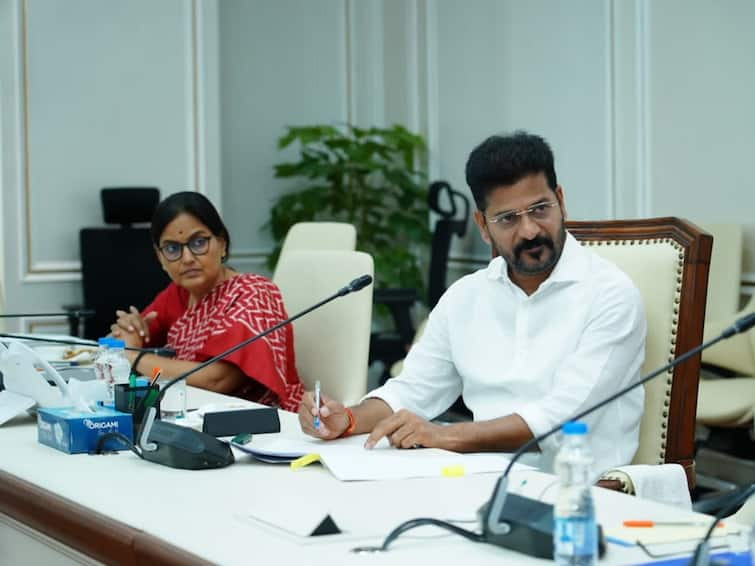 Hindustan Coca Cola Beverages representatives meets CM Revanth reddy in telangana secretariat Revanth Reddy: తెలంగాణలో కోకో కోలా కొత్త ప్లాంట్లు - సీఎం రేవంత్‌ను కలిసిన సంస్థ ప్రతినిధులు