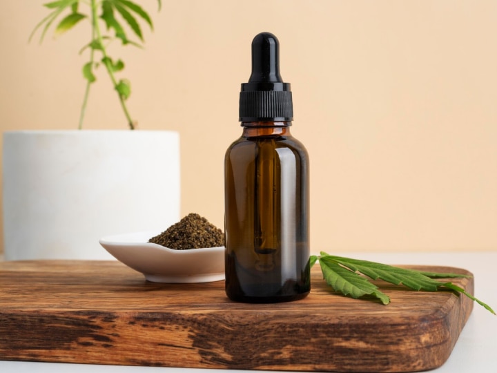 Neem Oil Is A Medicine For Every Problem From Hair To Face, It Also ...