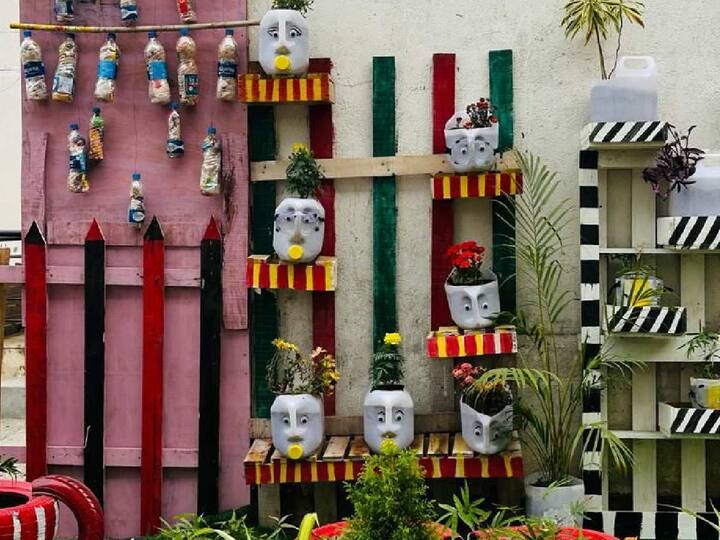 तेथे छायाचित्र काढण्यासाठी तपासणीला येणारे रुग्ण आणि त्यांचे नातेवाईक चांगलीच गर्दी करत असल्याचे चित्र आहे.