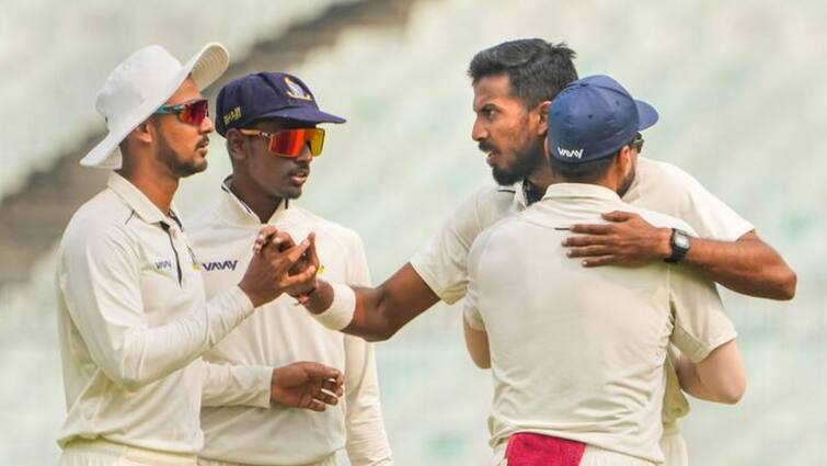 Ranji Trophy 2024: Ricky Bhui's hundred propels Andra Pradesh to first innings lead and 3 points vs Bengal Ranji Trophy 2024: ভুঁইকে রুখতে ব্যর্থ ঈশান পোড়েলরা, অন্ধ্রপ্রদশের বিরুদ্ধে বাংলার ঘরে এল মাত্র এক পয়েন্ট