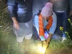 भरतपुर में महिला विधायक ने रात में किसानों के साथ की सिंचाई, राज्य सरकार से की ये मांग