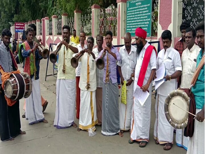 Palani Temple : பழனி கோயிலில் மீண்டும் இசைக்கு அனுமதி;  முருகன் பாடலை இசைத்து நாதஸ்வர கலைஞர்கள் நன்றி