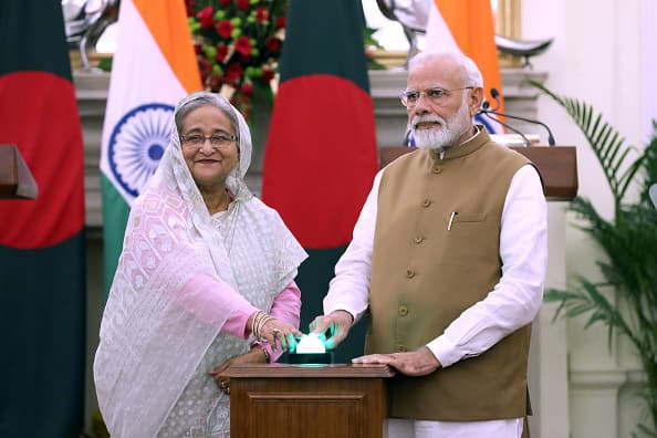 PM Modi Congratulates Bangladesh's Sheikh Hasina For Her 'Historic Victory' In Polls PM Modi Congratulates Bangladesh's Sheikh Hasina For Her 'Historic Victory' In Polls