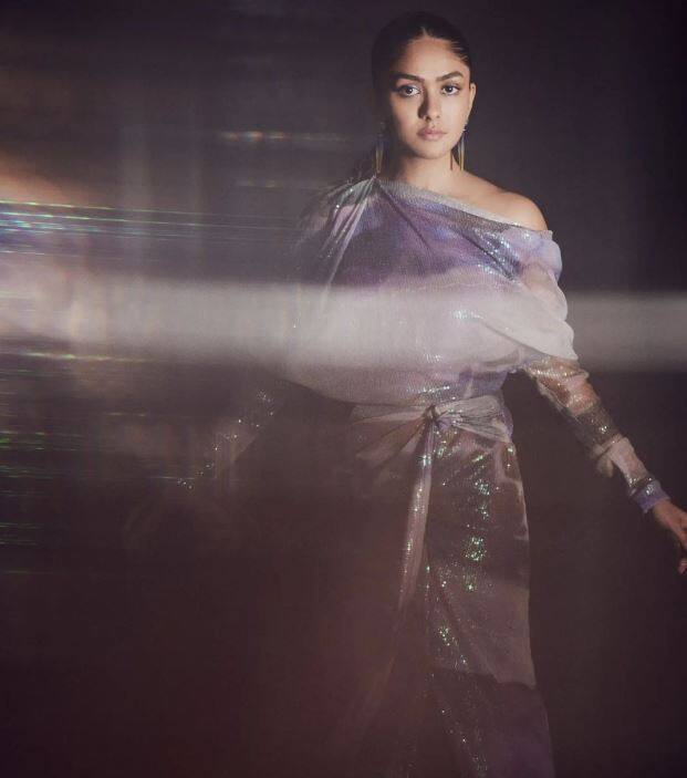 Mrunal Thakur styled her hair in a sleek bun