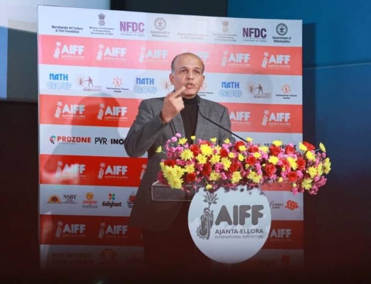 Ashutosh gowariker at aiff marathwada has potential to become preferred destination for filmmaking   મરાઠવાડામાં ફિલ્મ નિર્માણ માટે પસંદગીનું સ્થળ બનવાની ક્ષમતા: આશુતોષ ગોવારીકર