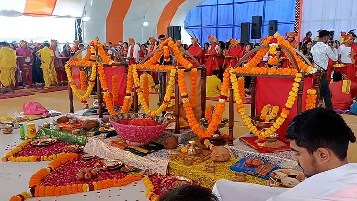 પૂજા વિધિ, મહાપ્રસાદ અને ઐતિહાસિક શોભાયાત્રા બાદ સાંજે પ્રખ્યાત કલાકારો ભીખુદાન ગઢવી, કિર્તીદાન ગઢવી સહિત નાં નામાંકીત કલાકારો ડાયરો જમાવશે.