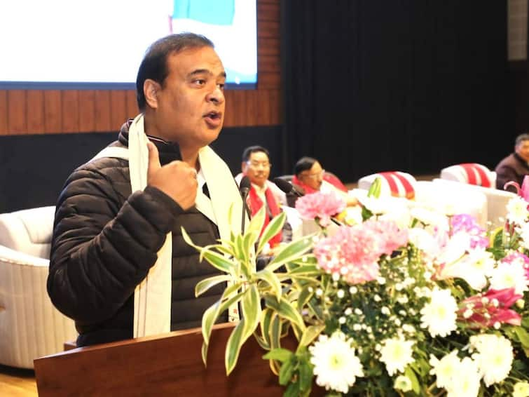 Assam Chief Minister Himanta Biswa Sarma Motivates Students on Socio-Cultural Contributions and Career Choices Students Should Be Empowered To Learn And Use Artificial Intelligence: Assam CM Himanta Sarma