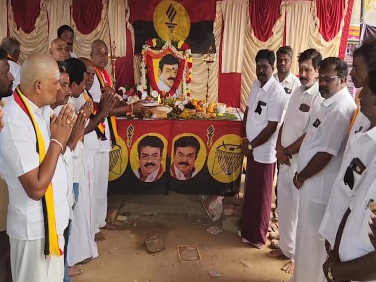 Vijayakanth shaved his head and gave food to 5000 people in vaniyambadi - TNN விஜயகாந்த் ஆன்மா சாந்தியடைய மொட்டையடித்து காரியம், 5000 பேருக்கு அன்னதானம்