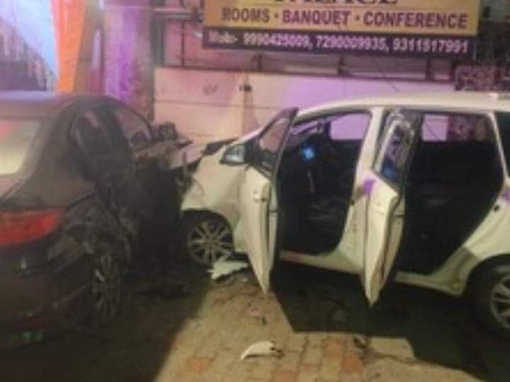 2 policemen deployed for builder security died in Delhi NCR road accident  Delhi NCR Road Accident: बिल्डर की सुरक्षा में तैनात 2 पुलिसकर्मियों की मौत, जांच में जुटी पुलिस