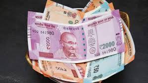 ਸਟੇਟ ਬੈਂਕ ਨੇ 27 ਦਸੰਬਰ 2023 ਨੂੰ ਆਪਣੀ 2 ਕਰੋੜ ਰੁਪਏ ਤੋਂ ਘੱਟ ਦੀ FD ਸਕੀਮ 'ਤੇ ਵਿਆਜ ਦਰਾਂ ਵਿੱਚ ਵਾਧੇ ਦਾ ਐਲਾਨ ਕੀਤਾ ਹੈ। ਬੈਂਕ ਨੇ ਵੱਖ-ਵੱਖ ਕਾਰਜਕਾਲਾਂ ਦੀਆਂ FD 'ਤੇ ਦਰਾਂ 'ਚ 25 ਆਧਾਰ ਅੰਕਾਂ ਦਾ ਵਾਧਾ ਕੀਤਾ ਹੈ।