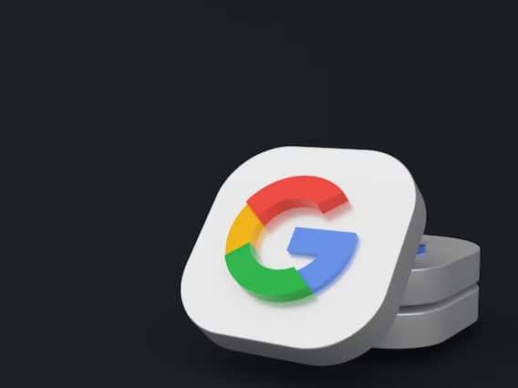 Google Account Safety: મોબાઈલ, ટીવી, કોમ્પ્યુટર અને ઈન્ટરનેટની આ દુનિયામાં લોકો માટે જેટલી સુવિધાઓ વધી છે તેટલી જ મુશ્કેલીઓ પણ વધી છે. ઓનલાઈન યુઝર્સની સૌથી મોટી મુશ્કેલી અને સમસ્યા સાયબર ક્રાઈમથી સુરક્ષિત રહેવાની છે. સાયબર ગુનેગારો દરરોજ ઇન્ટરનેટ વપરાશકર્તાઓની ગોપનીયતાને હેક કરવાના રસ્તાઓ શોધતા રહે છે. આ વખતે પણ કંઈક આવું જ થયું છે.