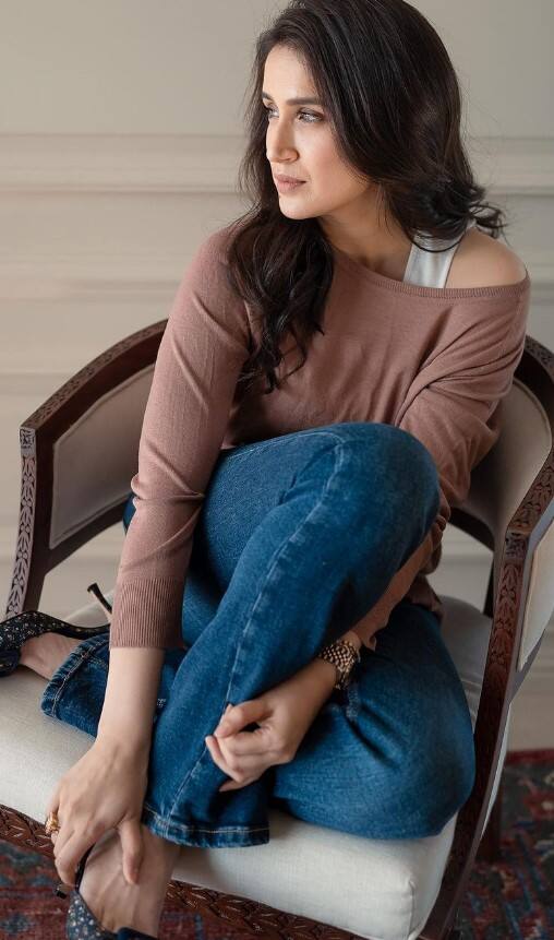 બહુ ઓછા લોકો જાણે છે કે સાગરિકા રાજવી પરિવારની છે. અભિનેત્રીની દાદી એટલે કે સીતા રાજે ઘાટગે ઈન્દોરના મહારાજા તુકોજીરાવ હોલકર ત્રીજાની પુત્રી છે.